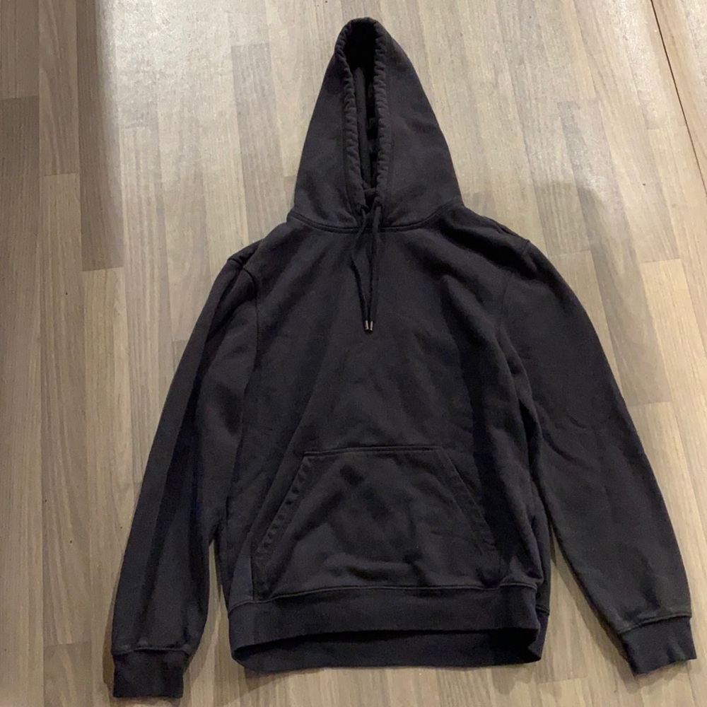 Plain black sweatshirt